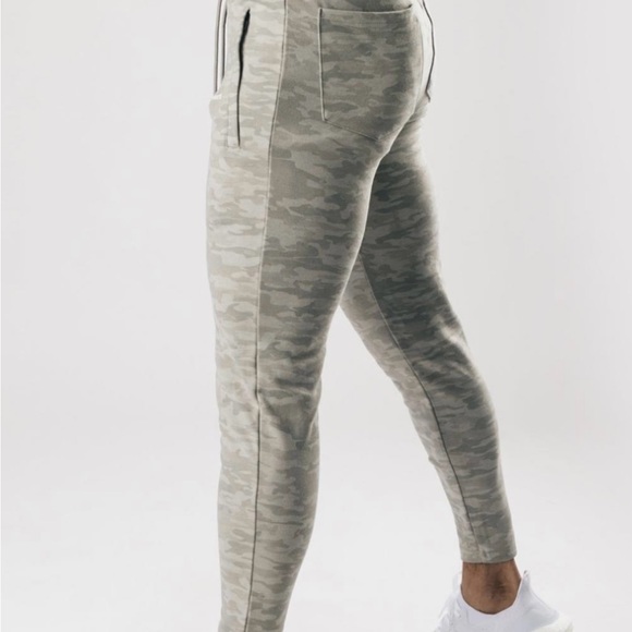 ALPHALETE AND GYMSHARK BULK (Size Small/Medium) - Picture 12 of 16